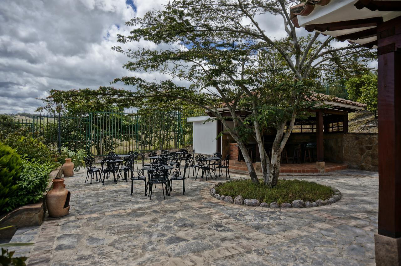 Club Campestre El Bosque De La Villa فيلا دي ليفا المظهر الخارجي الصورة