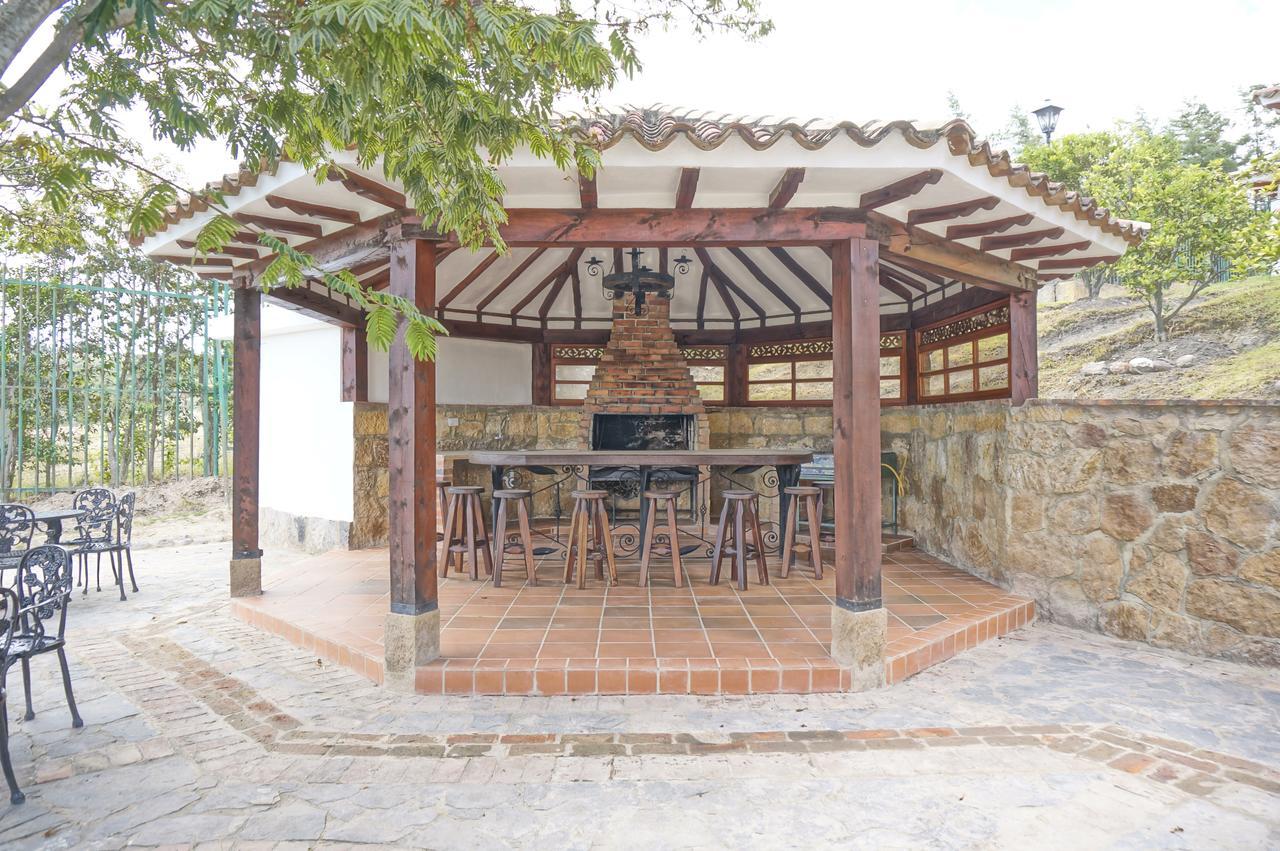 Club Campestre El Bosque De La Villa فيلا دي ليفا المظهر الخارجي الصورة